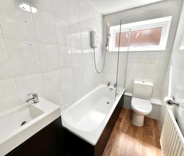 Sandpiper Close, Shoeburyness, Southend-on-Sea, Essex, SS3 9YL - Photo 5