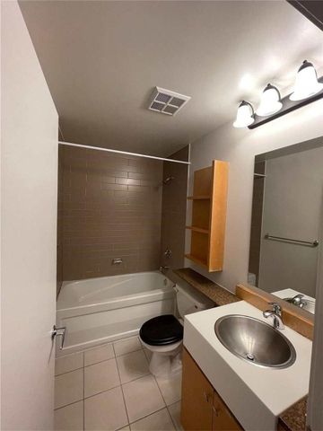 For Lease - 9 Spadina Avenue Unit# 306, Toronto, Ontario - Photo 5