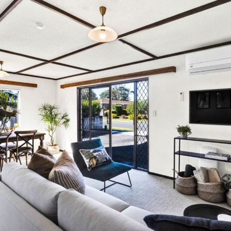 Charming 2BR Unit in Merrilands - Photo 2