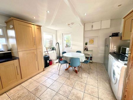 6 Bedroom Student House, Falmouth Room 2 - Photo 2