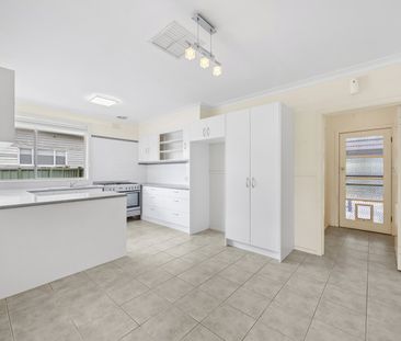 Convenient Wendouree Location - Photo 3