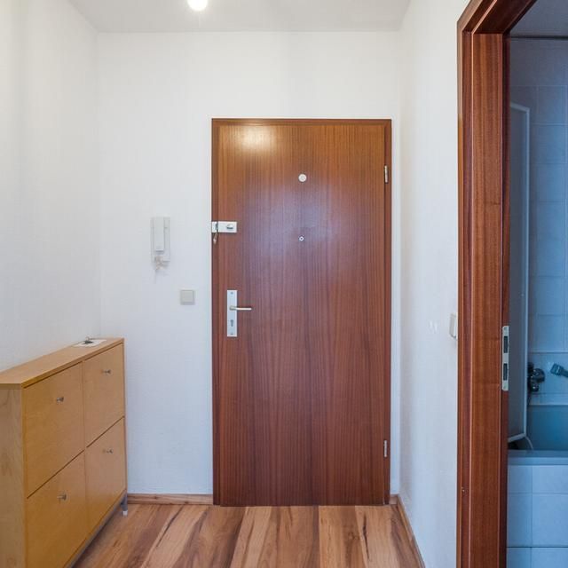 Attraktive 2-Zimmer-Wohnung mit Einbauküche und Garage in begehrter Wohnlage Silberhölle - Photo 1