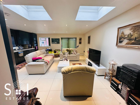 1 bedroom in a house share to rent - Photo 4