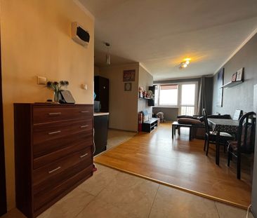 Kawalerka z wydzielona sypialnia i balkonem - Zdjęcie 3