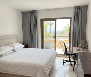 Penthouse in Benahavís - Photo 6