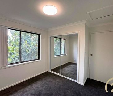 Spacious Newly Renovated 2 Bedroom Home! - Photo 3