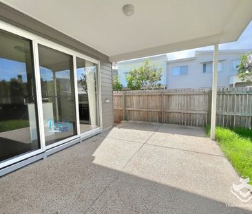 Modern Brightwater Townhouse - Photo 5