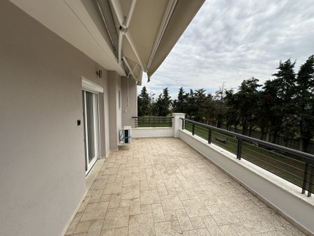 For Rent - Detached house 270 m² in Thessaloniki - Photo 3
