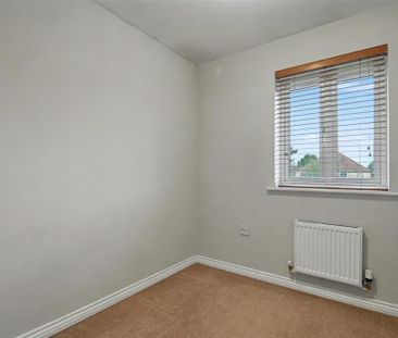 3 bedroom end of terrace house to rent - Photo 3