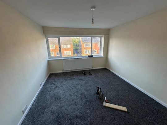 3 Bed Semi-Detached House, Ferrars Road, S9 - Photo 1