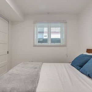 Pet Friendly Furnished 1 Bedroom @1429 Haro - Available January 1st - Photo 2