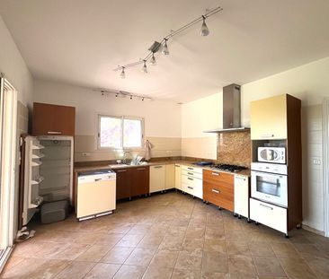 CHATEAURENARD - Villa de plain-pied sur 2 000 m² de terrain, - Photo 5