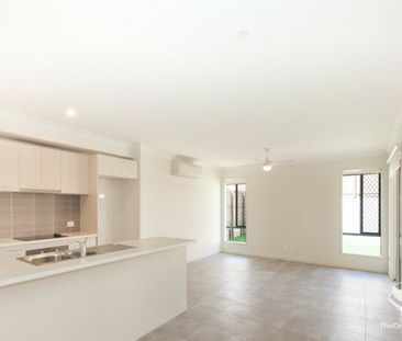 Spacious Family Home in Quiet Sanctuary Estate â Walk to Schools ... - Photo 3