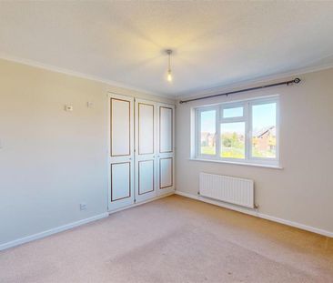 2 bedroom semi-detached house to rent - Photo 2