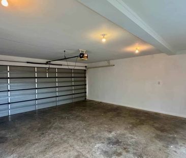 A master bedroom like no other - Photo 2