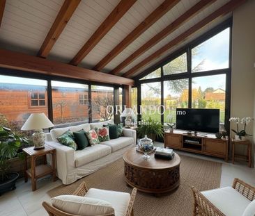 Charming family home on three levels with garden - Photo 1