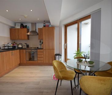 2 bedroom apartment to rent - Photo 6