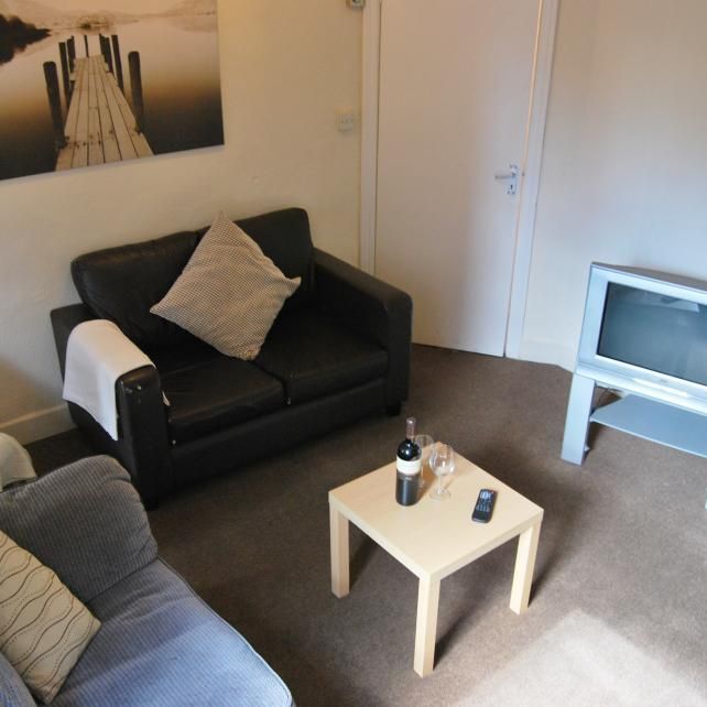 5 bedroom house to rent - Photo 1