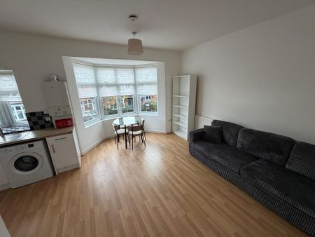 1 bedroom flat to rent - Photo 3