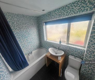 3 bedroom terraced house to rent - Photo 6
