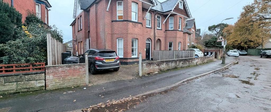 1 bedroom semi-detached house to rent - Photo 1