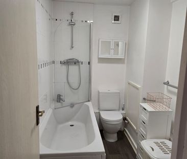 1 Bed Flat, Tilehurst Court, M7 - Photo 4