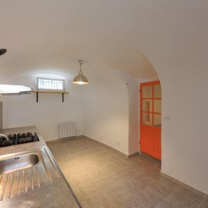 Location Appartement 1 pièce 35m² LES VANS 07140 - Photo 2