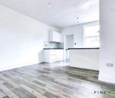 1 BEDROOM Apartment - Ground Floor - Photo 3
