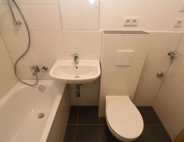 3...2...1...meins...tolle 3-RW mit Wanne u. Balkon!!! - Photo 1