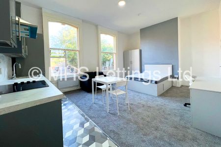 1 Bedroom Flat for rent in Brudenell Road - Photo 4