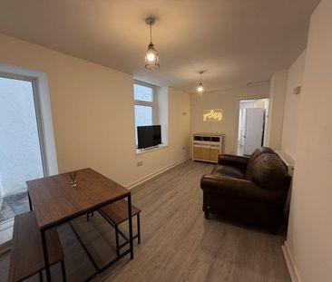 Oystermouth road, West Glamorgan, SA1 - Photo 5