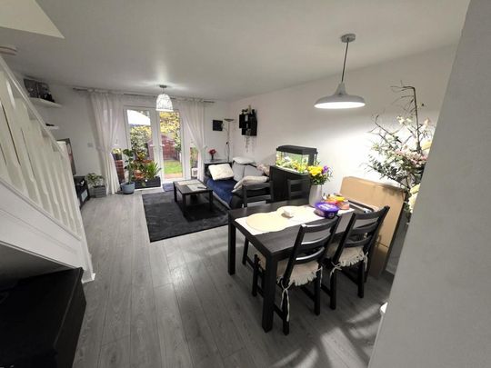 2 bedroom terraced house to rent - Photo 1