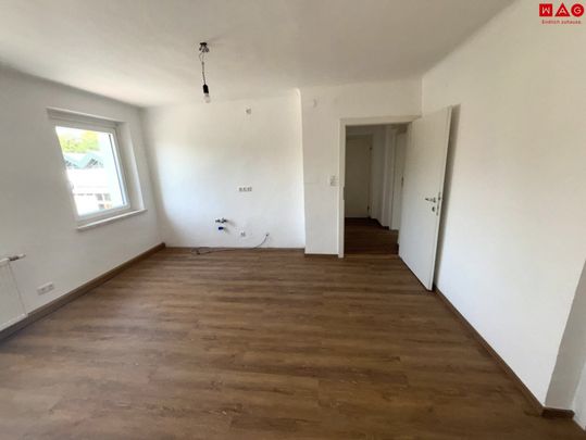 Hier wartet Ihr neues Zuhause in Steyr-Münichholz: großzügige 3-Zimmerwohnung mit heller Essküche, gemütlichen Wohnräumen, Badewanne und perfekter Infrastruktur – jetzt einziehen und wohlfühlen! - Foto 1