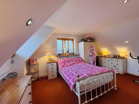 3 bedroom detached house to rent - Photo 4