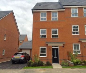 4 bedroom semi-detached house to rent - Photo 2