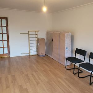 Court Close, Aylesbury - Photo 3