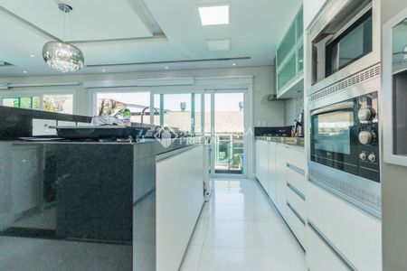 Casa com 4 quartos e 362m² para alugar em Jardim Leopoldina, Porto Alegre. - Foto 5