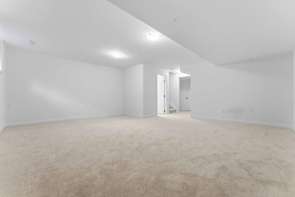 For Lease - 423 Silicon Way, Kanata, Ontario - Photo 1