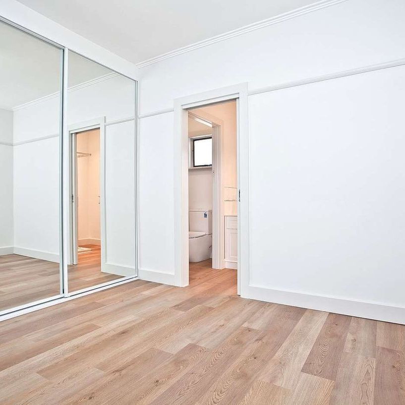 Fully renovated - Photo 1