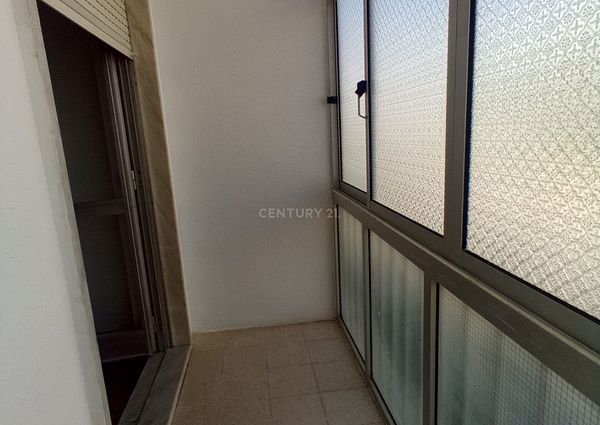 Apartamento T1 para Arrendamento no Forte da Casa