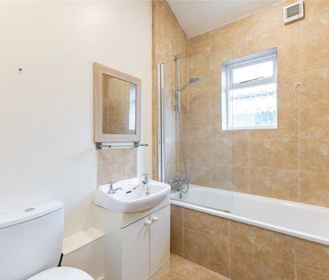 Atherton Street, Battersea, SW11 flat to rent - Photo 3