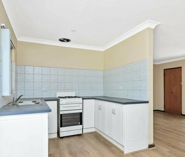 BREAK LEASE - Spacious Family Home in the Heart of Gosnells - Photo 5