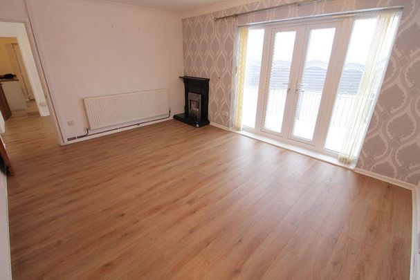 3 bedroom bungalow to rent - Photo 1