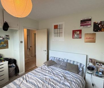 4 bedroom detached house to rent - Photo 2