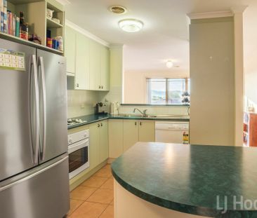 Immaculate Three Bedroom Ensuite Home in Jerrabomberra - Photo 3