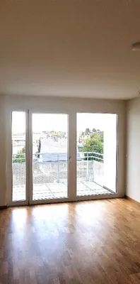 Wer sucht ein echtes ZUHAUSE und nicht nur eine Unterkunft? Sehr schöne neuwertige Wohnung, in 2 Minuten am Liesinger Bahnhof/ Bahnsteig, trotzdem Ruhelage und TOP ausgestattet - Photo 1