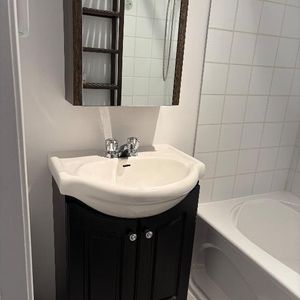 Espace de Vie lumineux et propre près de tout - Photo 3