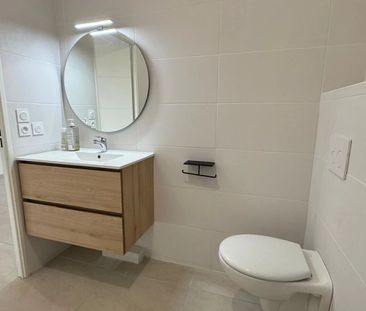 Location Appartement 2 pièces 42m² MARSEILLE 11ème - Photo 5