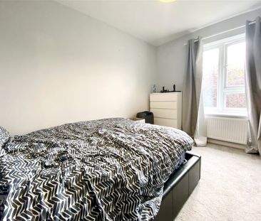 3 Bedroom - Photo 3
