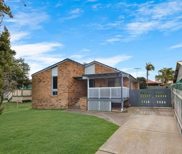 Renovated Beauty- in a quiet family cul-de-sac! - Photo 2